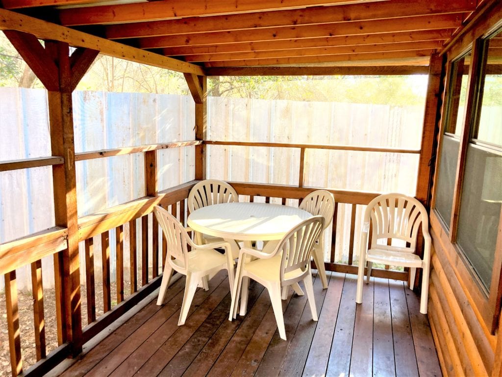 Standard One Bedroom Family Cabin Screen Porch