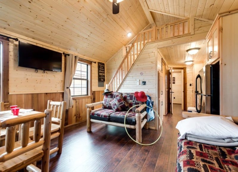 Why Family Vacations are More Exciting When Staying in Cabins Rather Than Hotel Rooms?