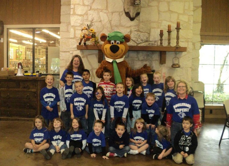 Jellystone_Park_Field_Trips03